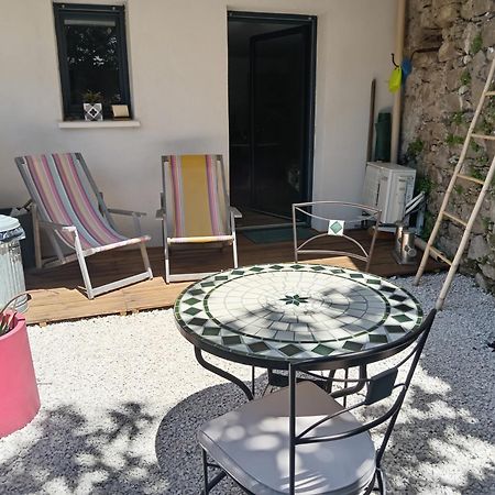 Studio En Rez De Jardin Collobrières Zimmer foto